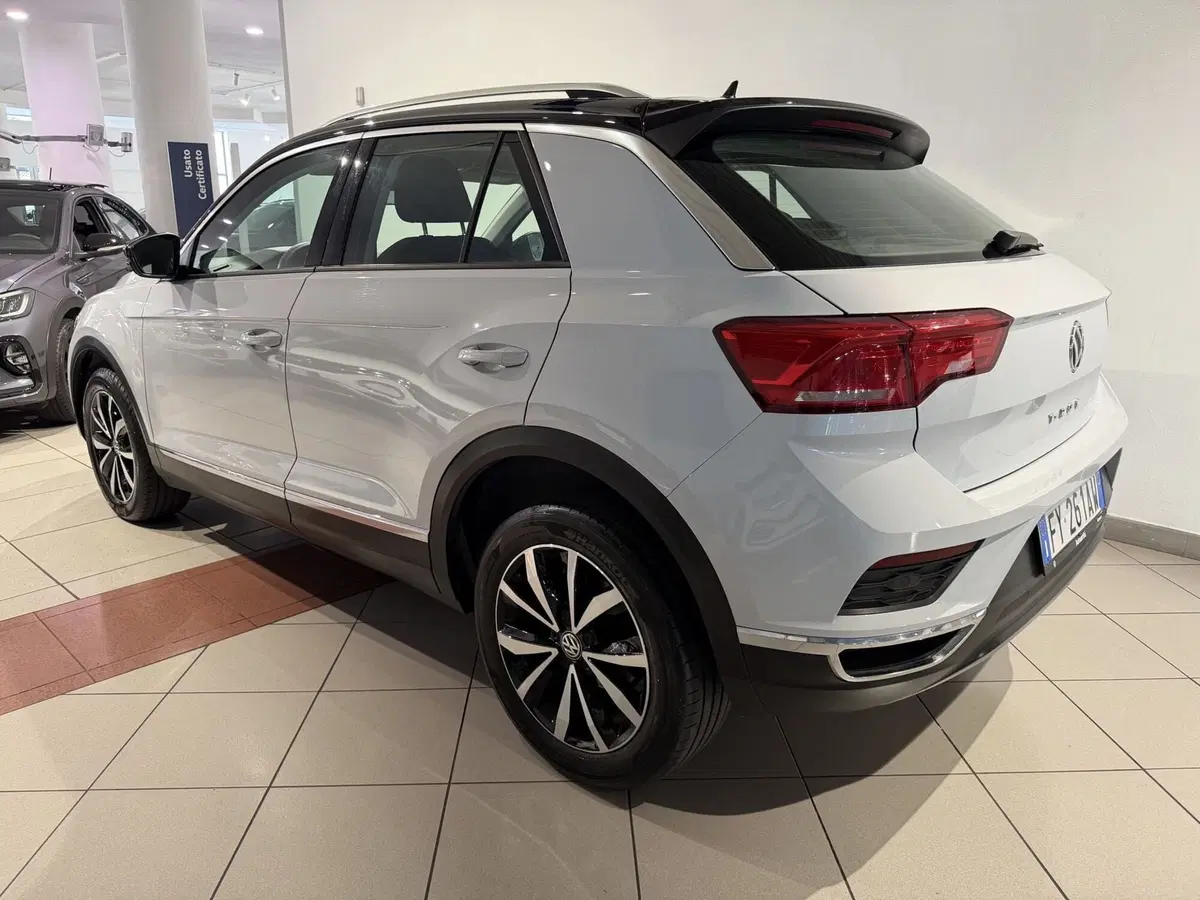 Volkswagen T-Roc usata a Genova (3)