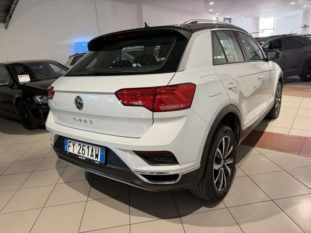 Volkswagen T-Roc usata a Genova (5)
