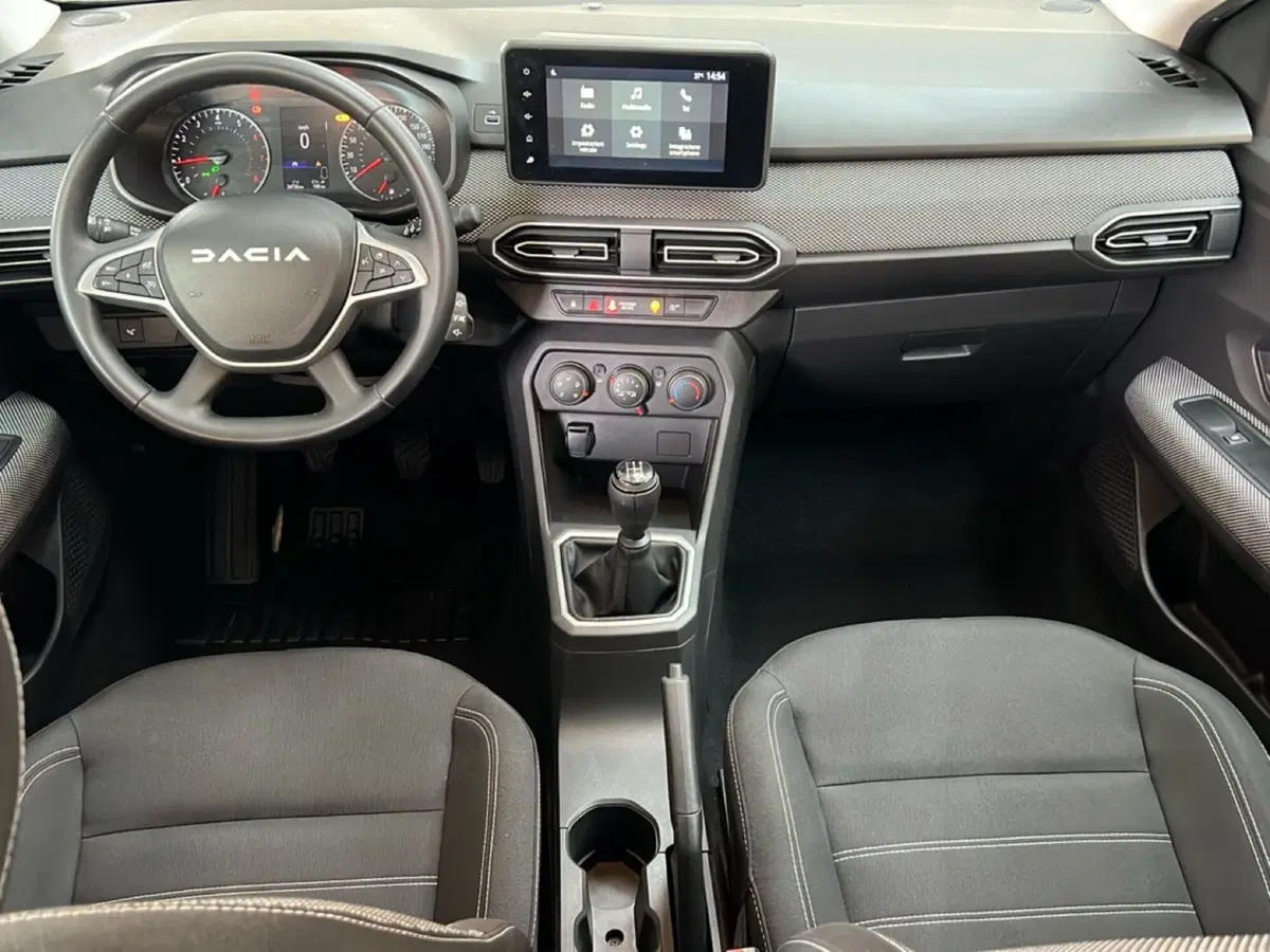 Dacia Sandero usata a Roma (11)