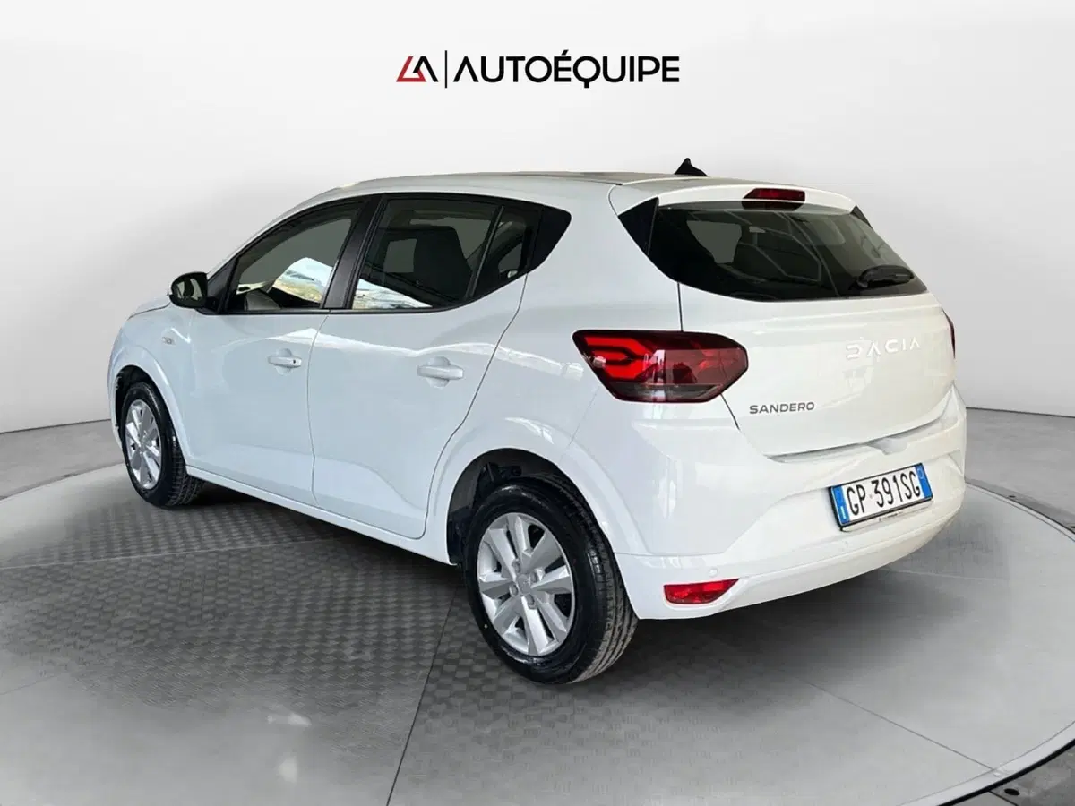 Dacia Sandero usata a Roma (3)