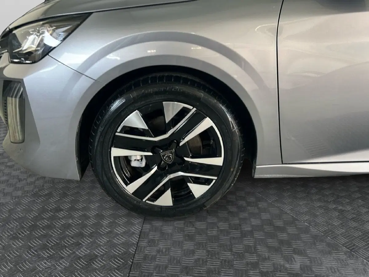 Peugeot 208 usata a Roma (9)