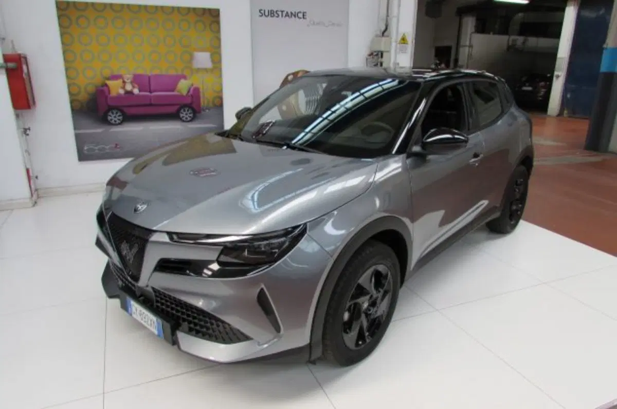 Alfa Romeo Junior usata a Milano (2)