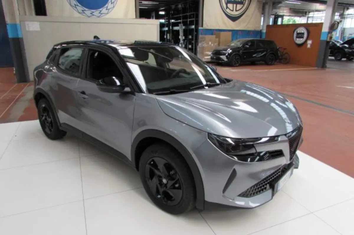 Alfa Romeo Junior usata a Milano (3)