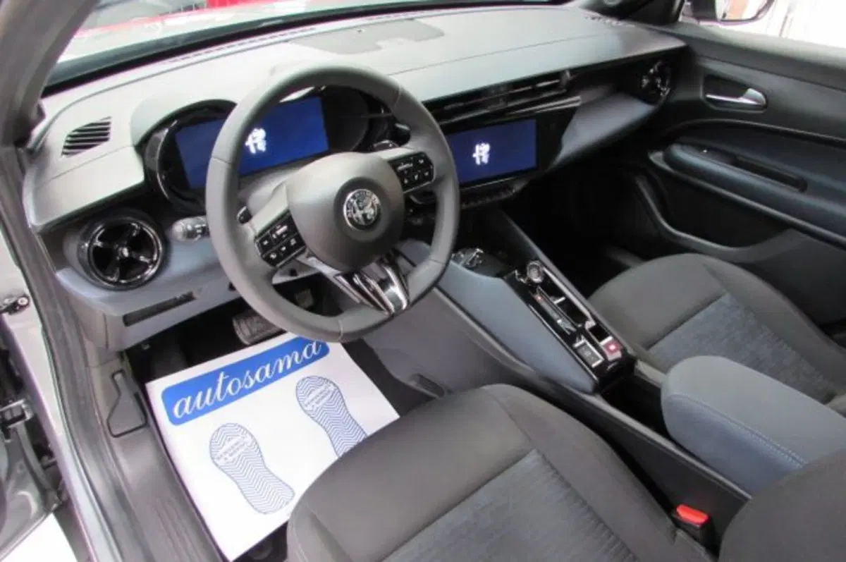 Alfa Romeo Junior usata a Milano (8)