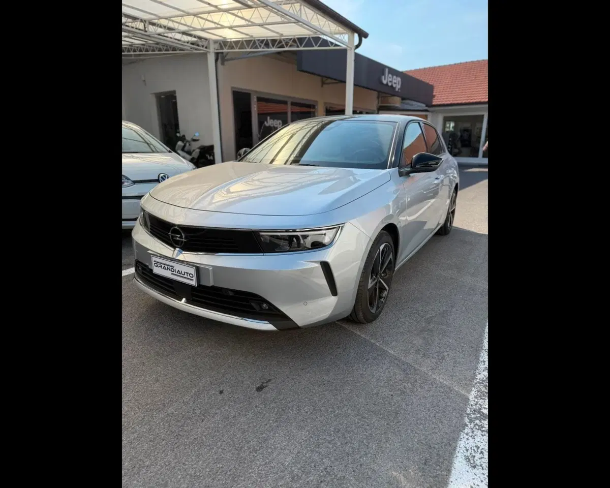 Opel Astra usata a Imperia