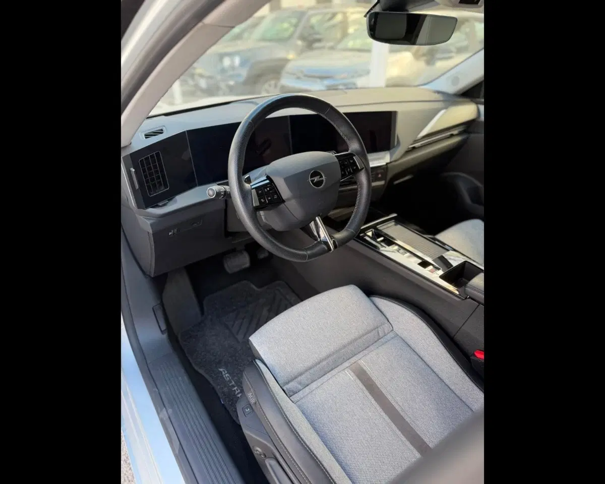 Opel Astra usata a Imperia (16)