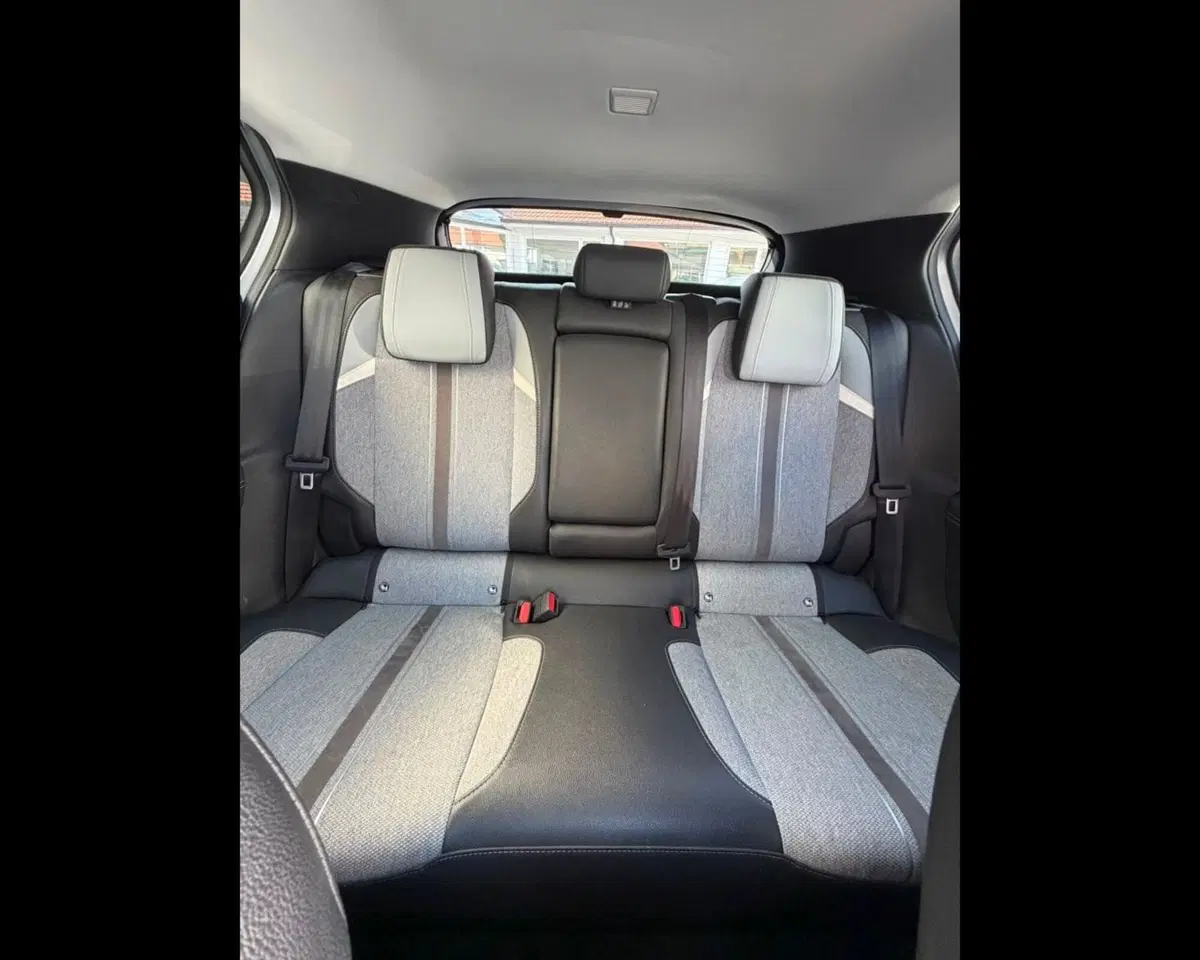Opel Astra usata a Imperia (18)