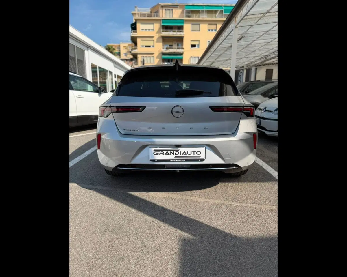 Opel Astra usata a Imperia (4)