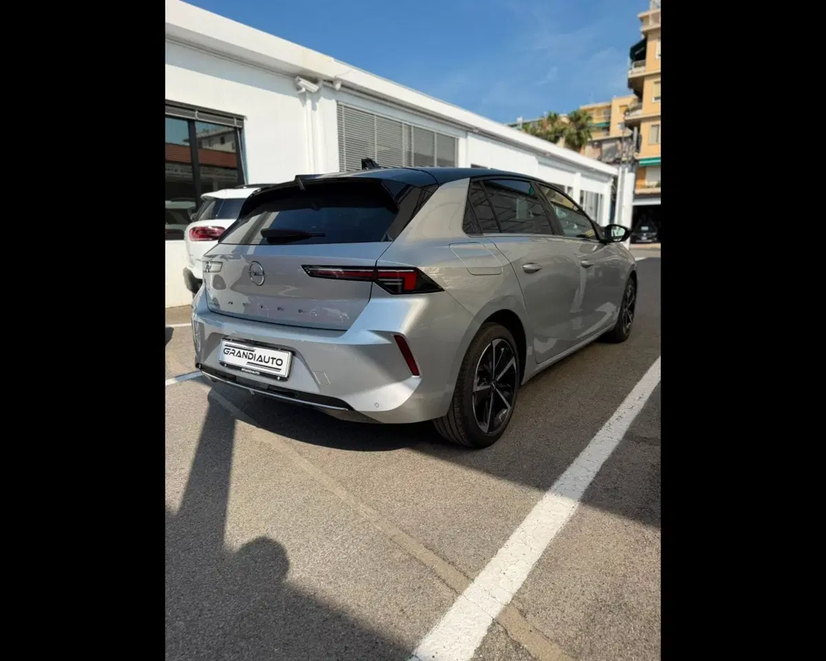 Opel Astra usata a Imperia (5)