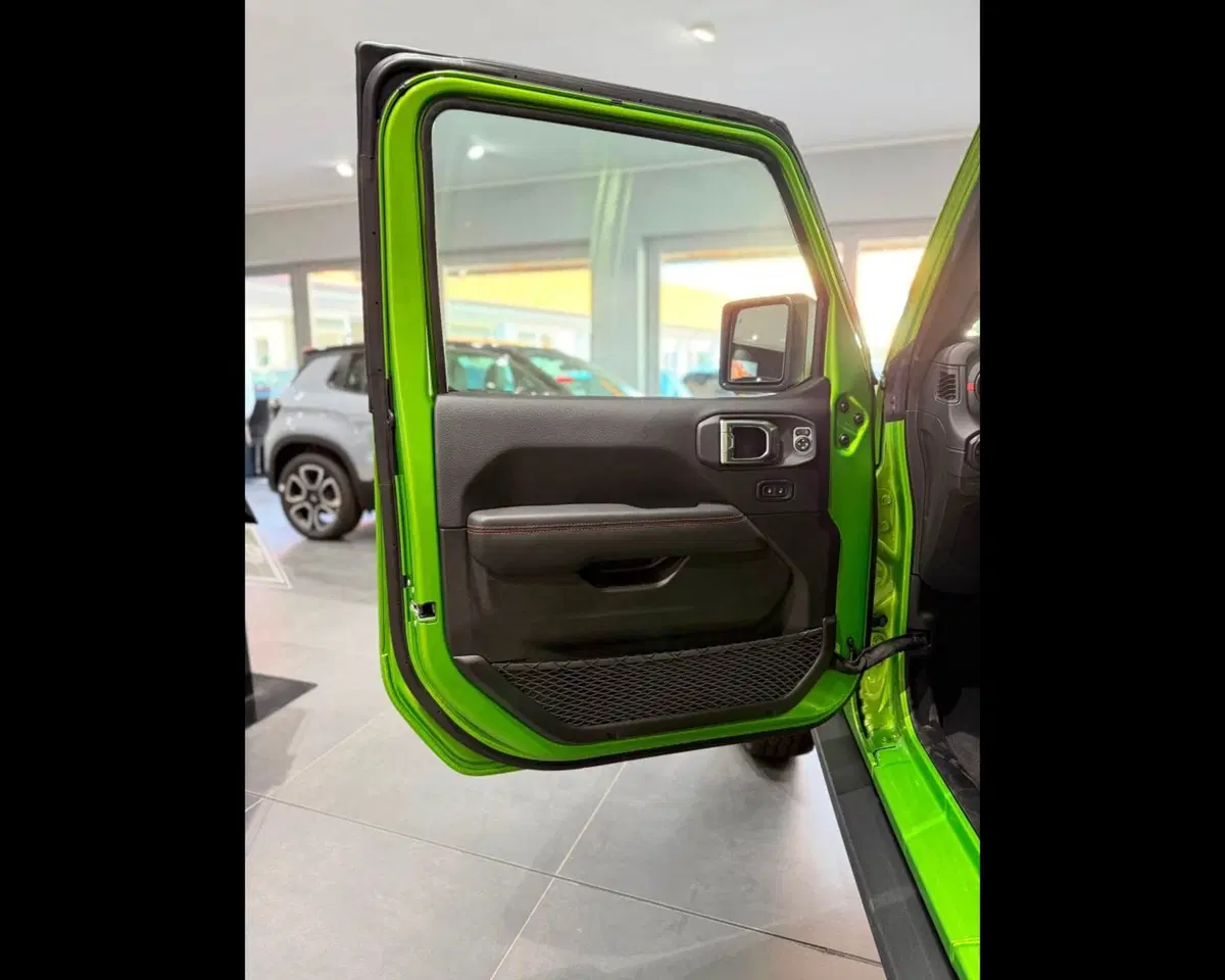 Jeep Wrangler Unlimited nuova a Imperia (16)