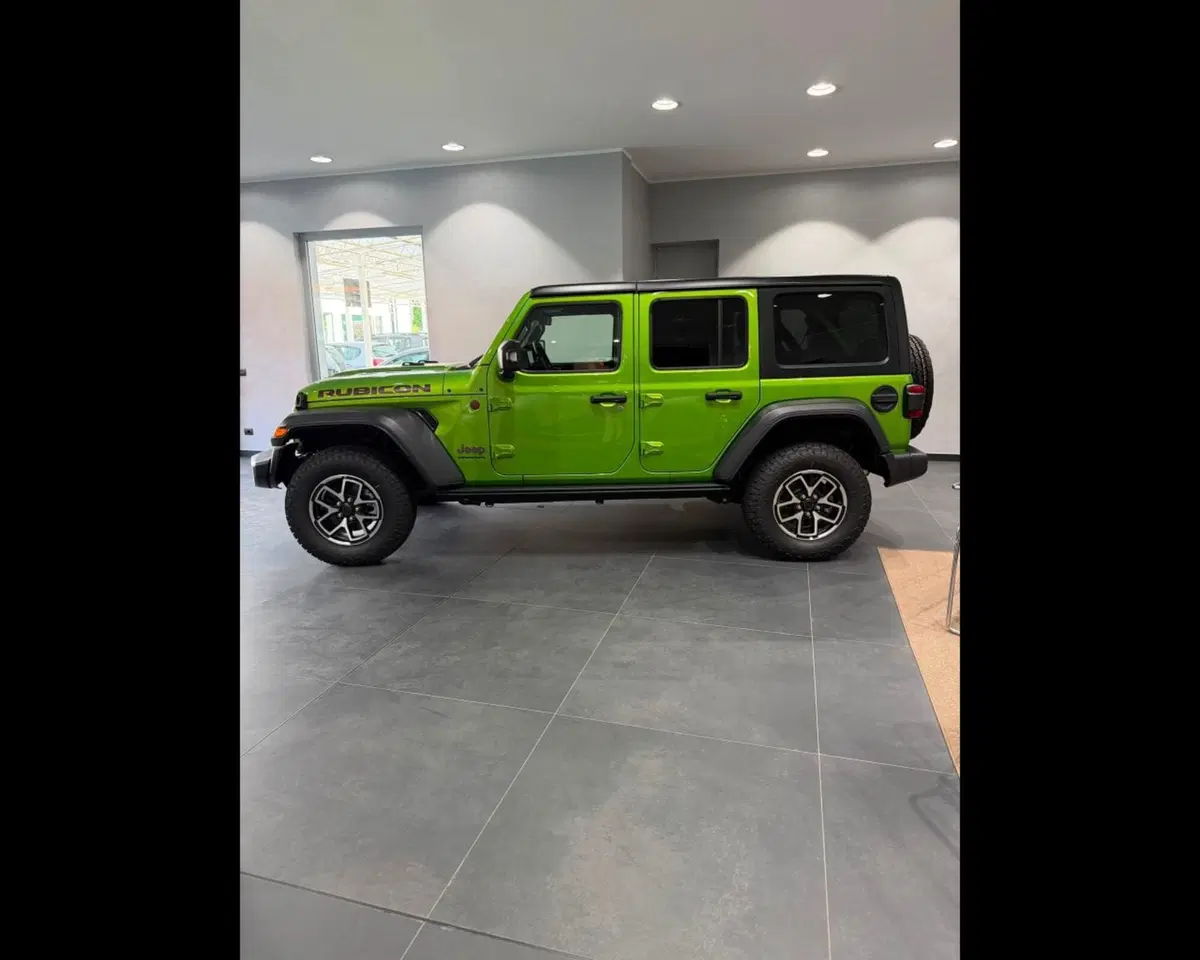 Jeep Wrangler Unlimited nuova a Imperia (2)