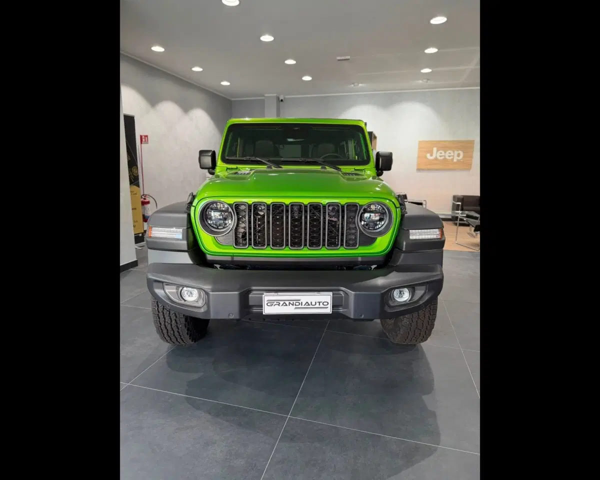 Jeep Wrangler Unlimited nuova a Imperia (8)