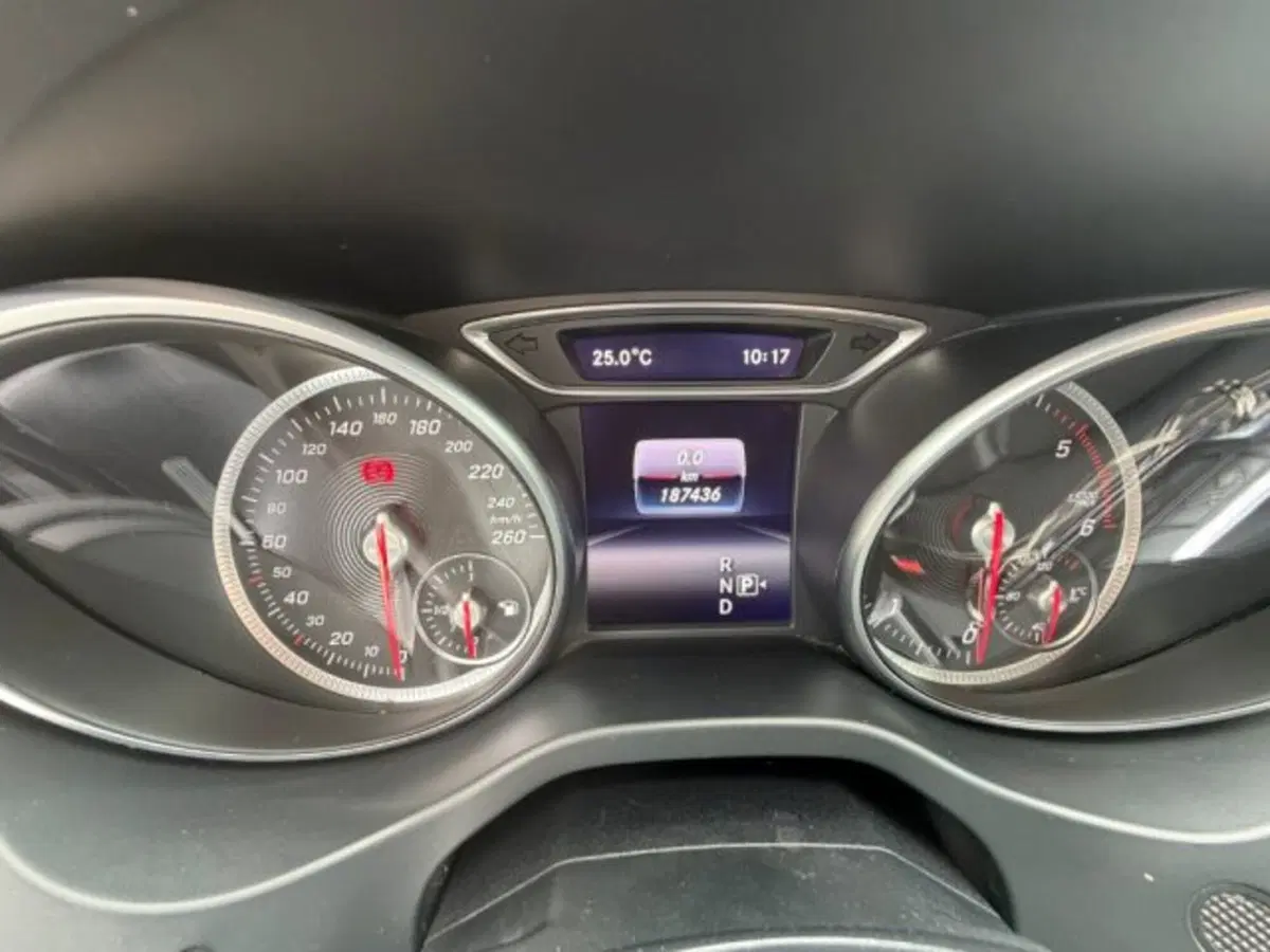Mercedes-Benz GLA SUV usata a Potenza (12)