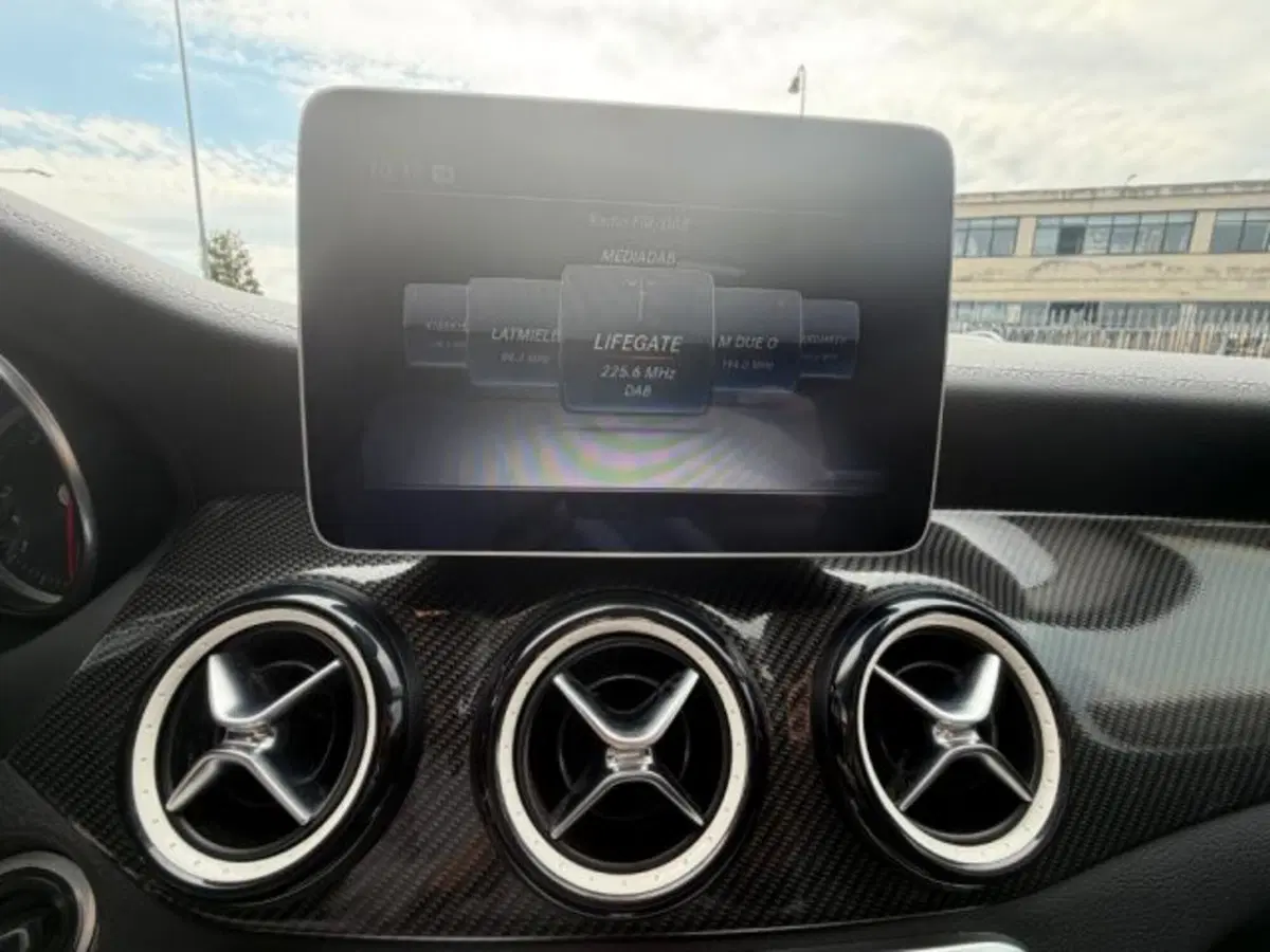 Mercedes-Benz GLA SUV usata a Potenza (14)