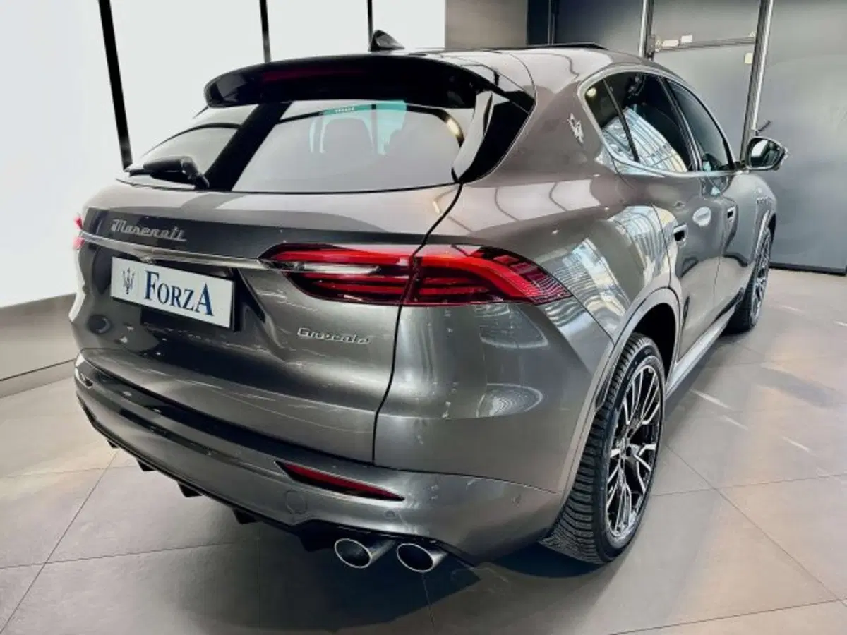 Maserati Grecale usata a Torino (6)