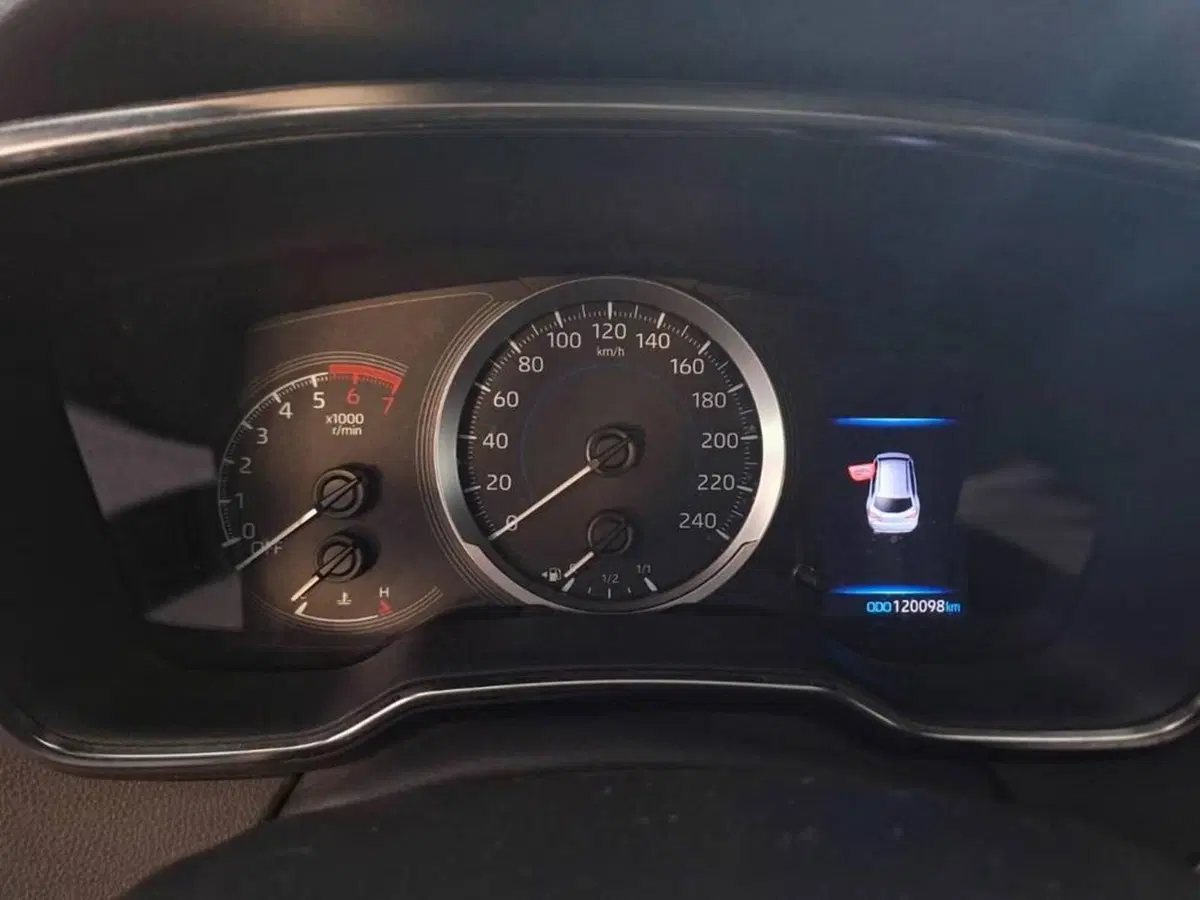 Toyota Corolla Touring Sports usata a Torino (6)
