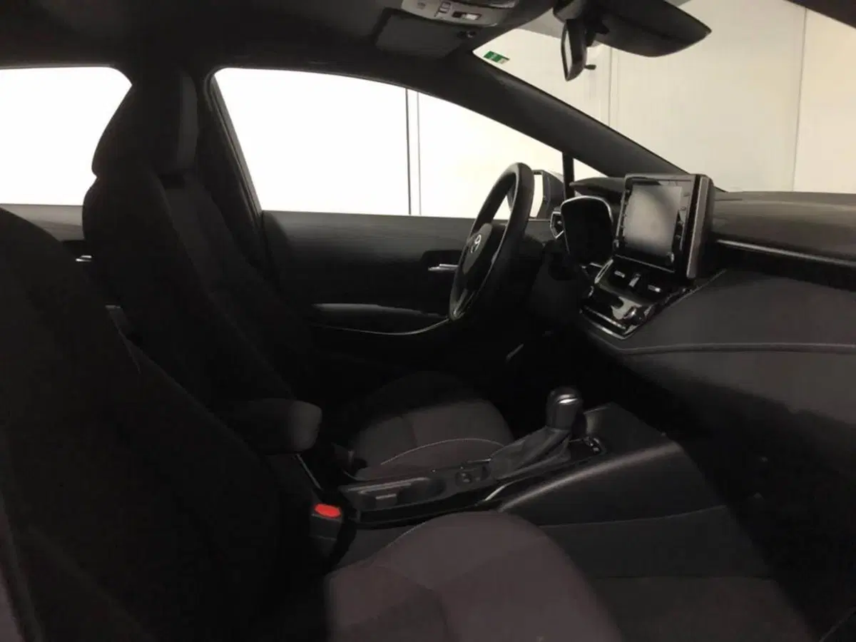 Toyota Corolla Touring Sports usata a Torino (8)