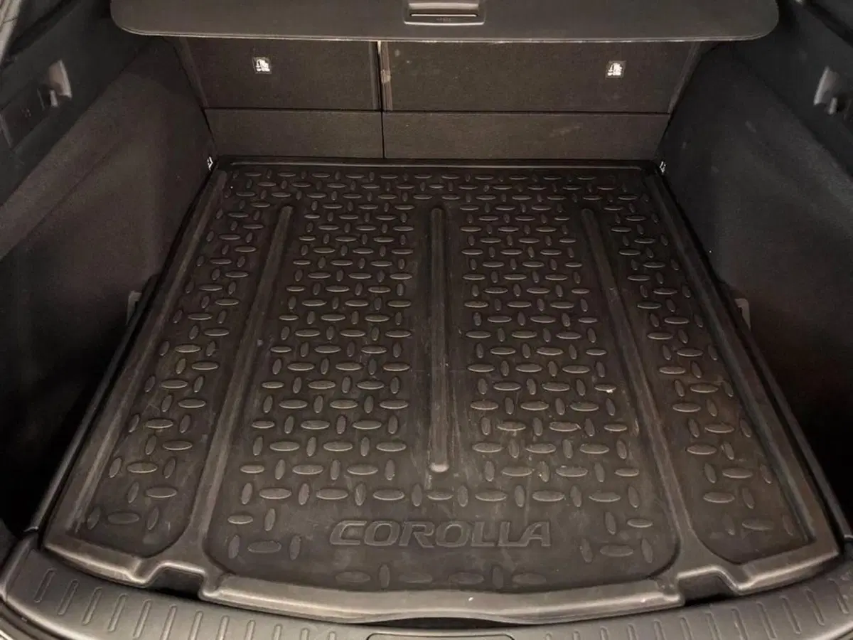 Toyota Corolla Touring Sports usata a Torino (12)