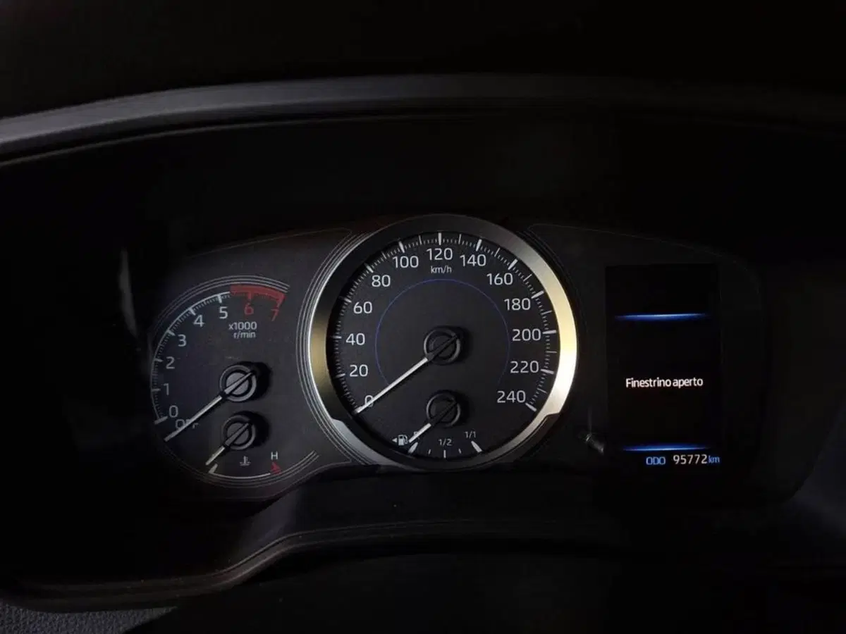 Toyota Corolla Touring Sports usata a Torino (6)