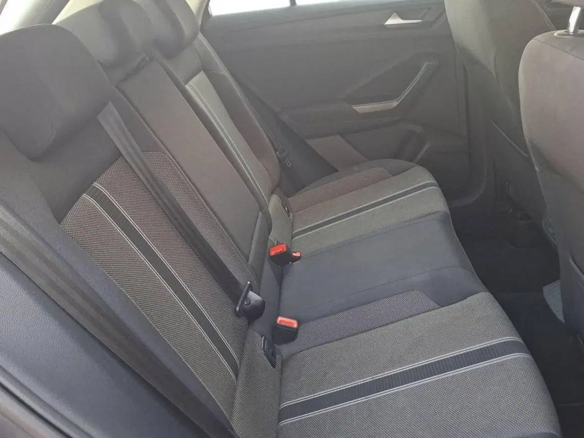Volkswagen T-Roc usata a Torino (11)