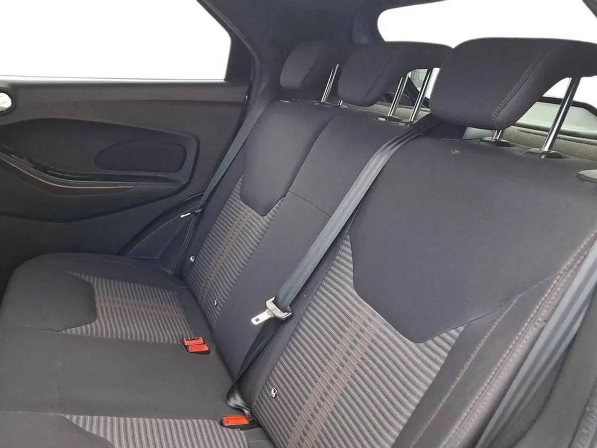 Ford Ka+ usata a Torino (11)