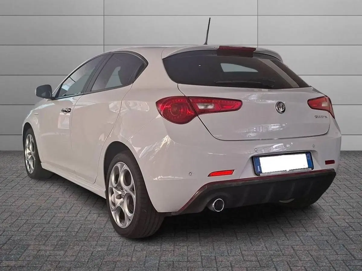 Alfa Romeo Giulietta usata a Torino (2)
