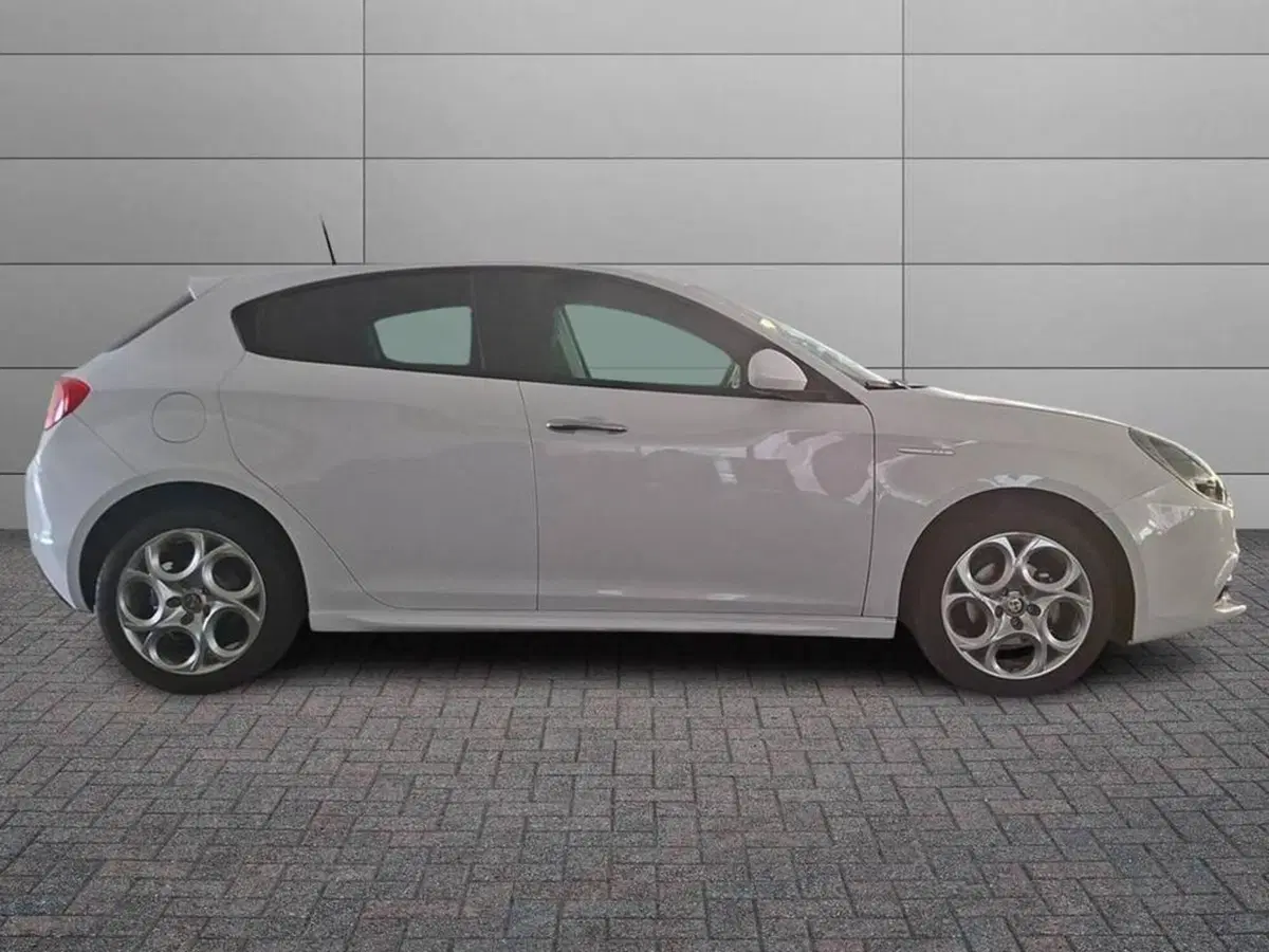 Alfa Romeo Giulietta usata a Torino (3)