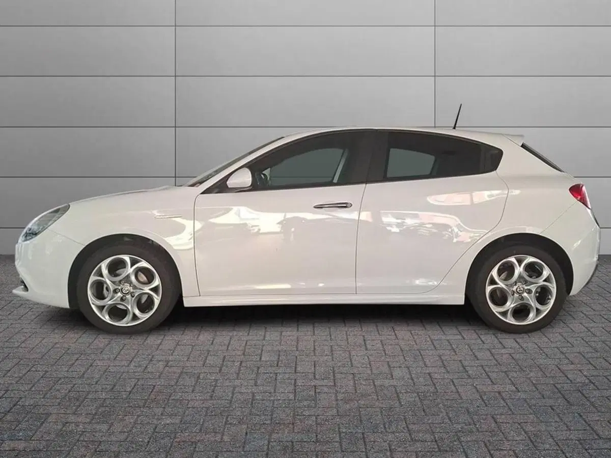 Alfa Romeo Giulietta usata a Torino (4)