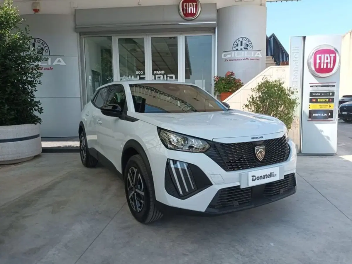 Peugeot 2008 nuova a Bari