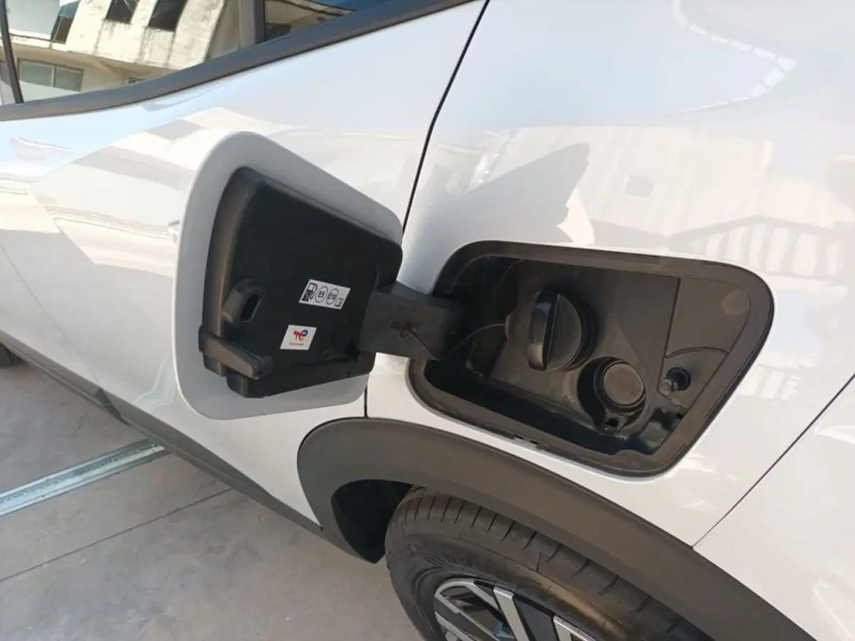 Peugeot 2008 nuova a Bari (16)