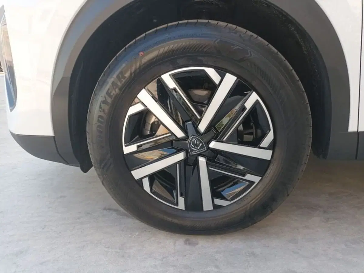 Peugeot 2008 nuova a Bari (3)