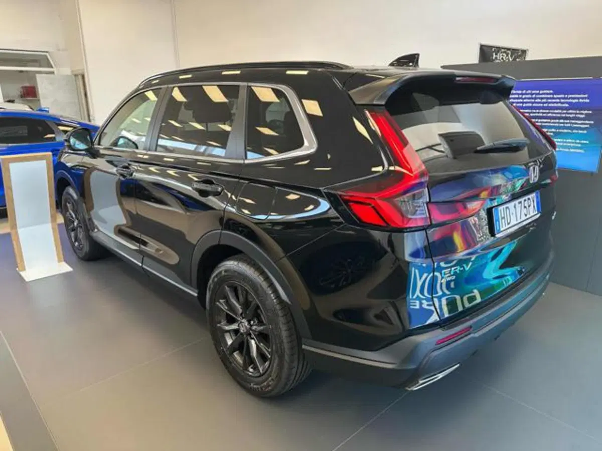 Honda CR-V nuova a Lucca (4)