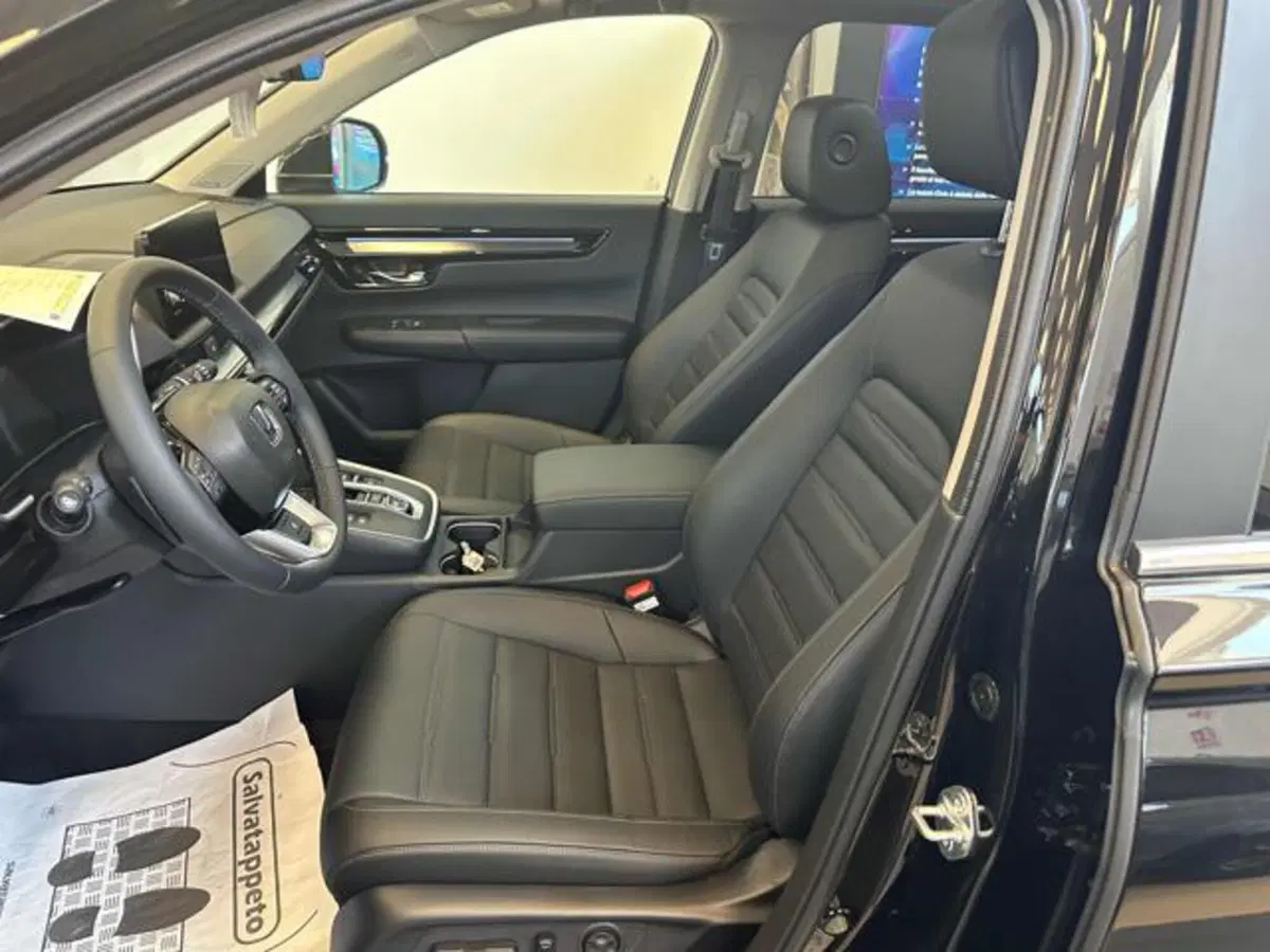 Honda CR-V nuova a Lucca (7)