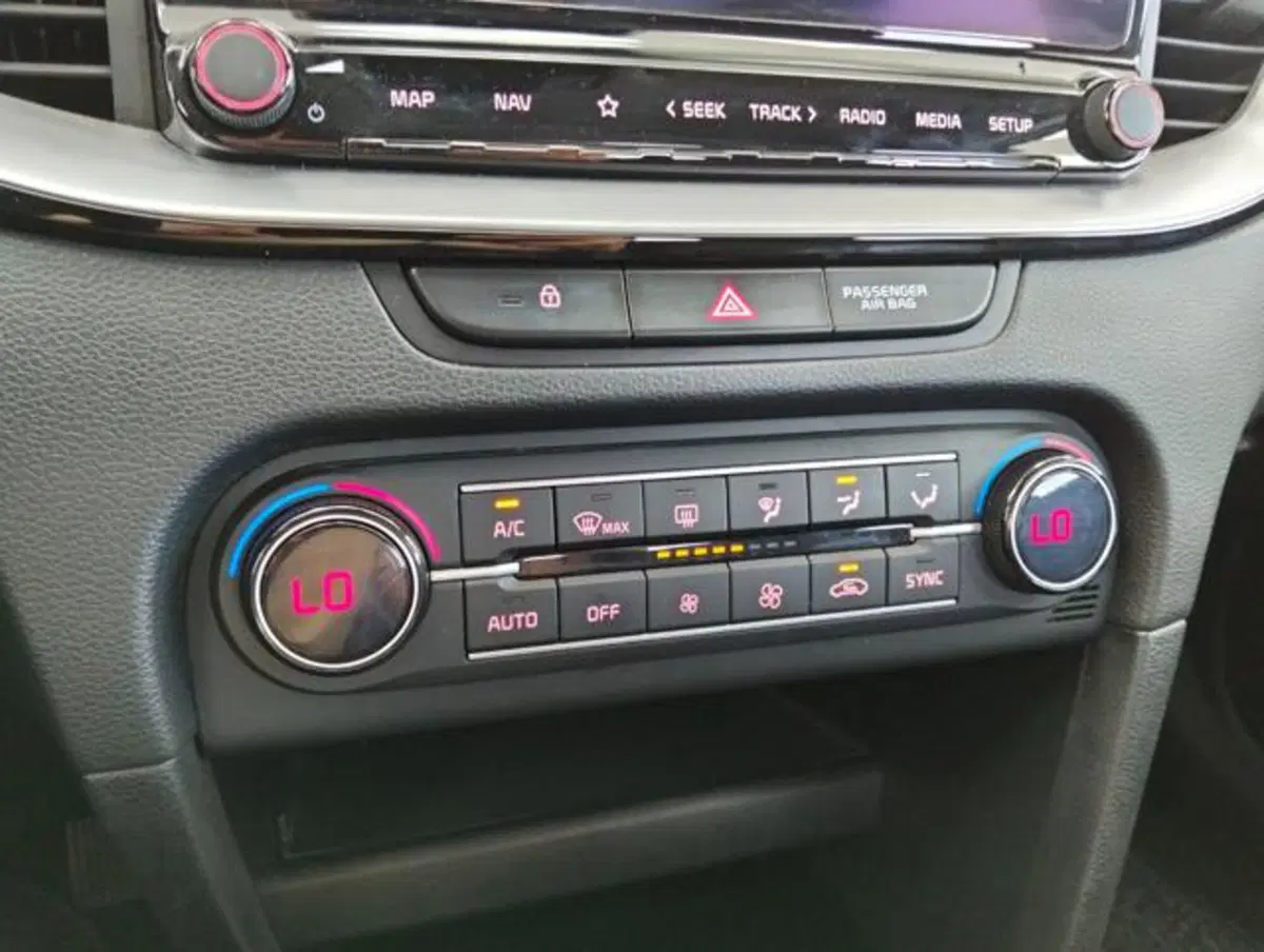 Kia XCeed usata a Como (17)