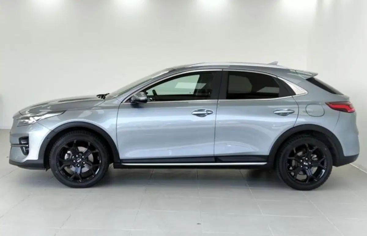 Kia XCeed usata a Como (8)