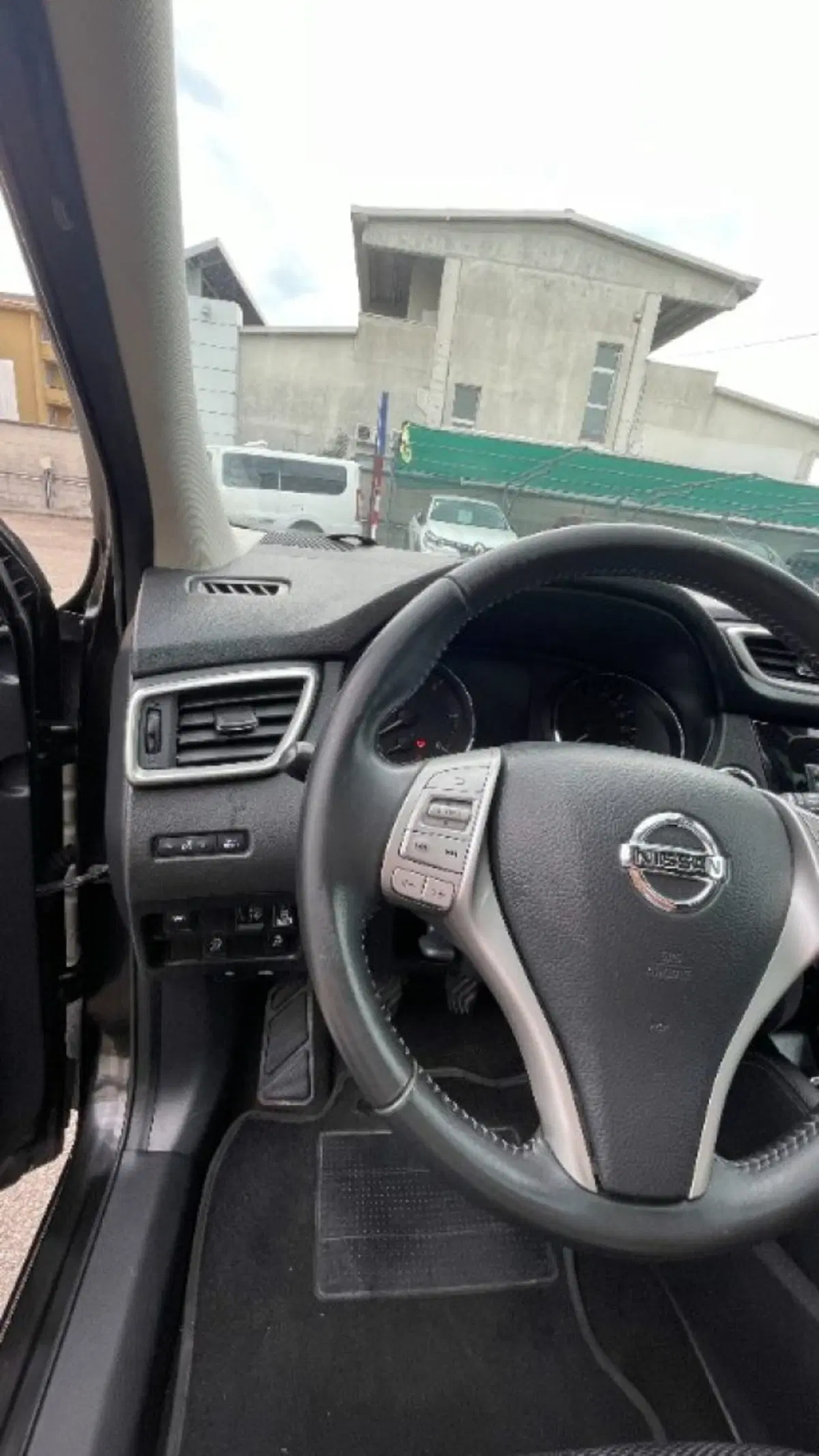 Nissan Qashqai usata a Novara (7)