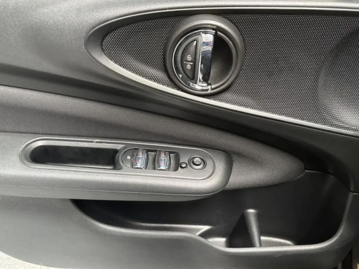 MINI Mini Clubman usata a Bologna (10)