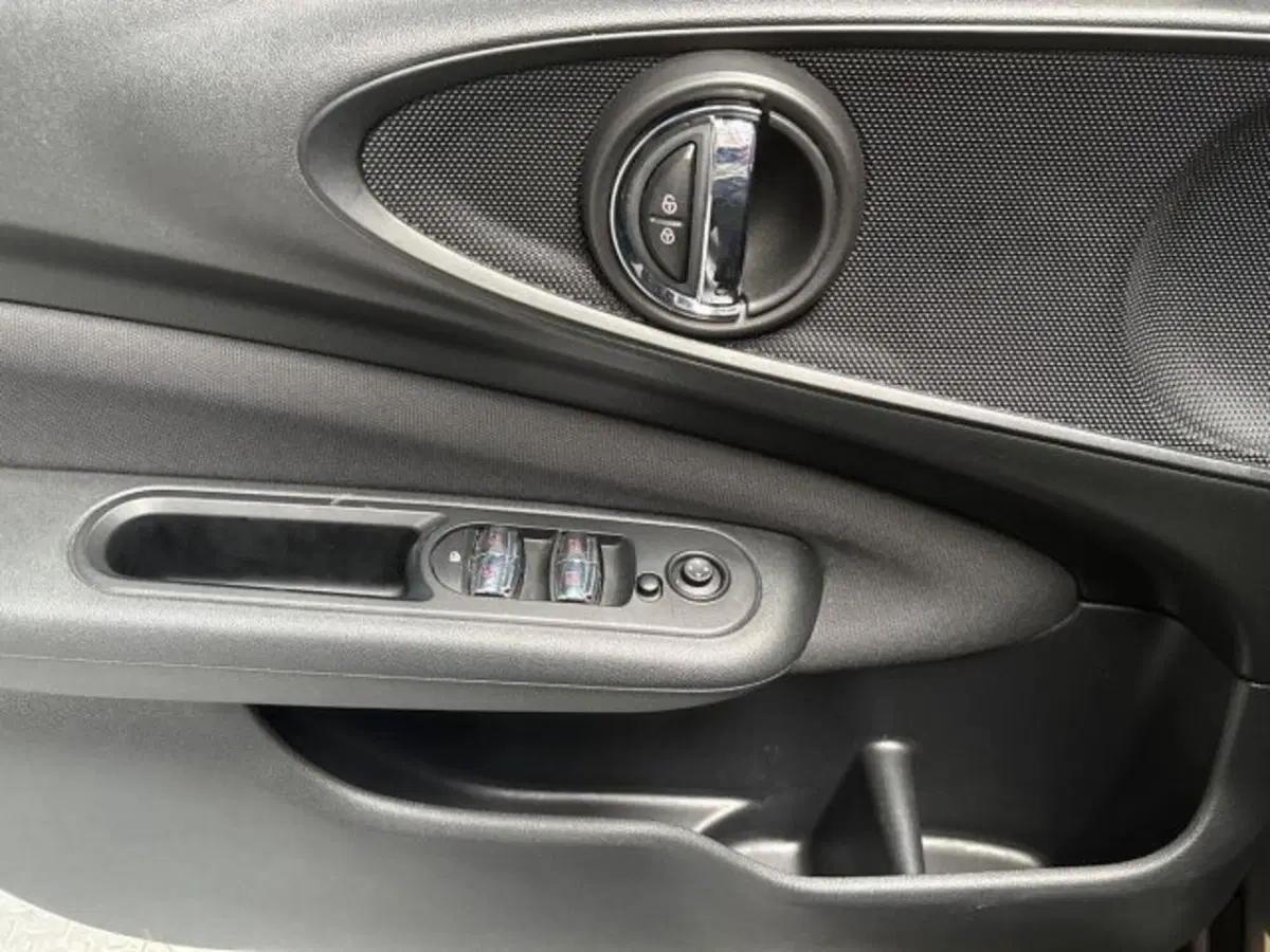 MINI Mini Clubman usata a Bologna (10)