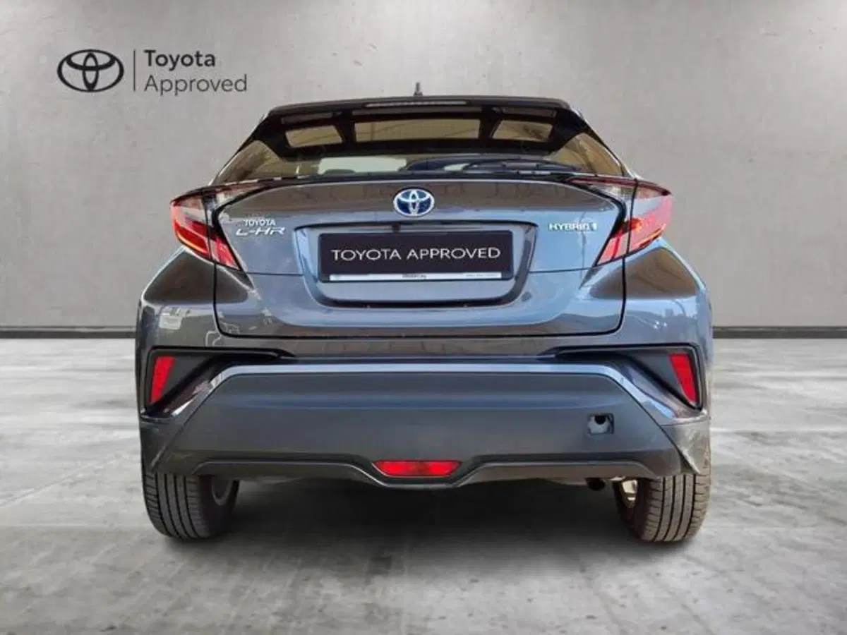 Toyota Toyota C-HR usata a Roma (12)