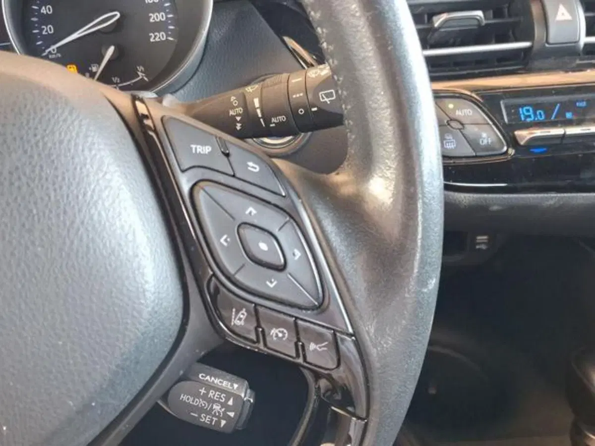 Toyota Toyota C-HR usata a Roma (18)