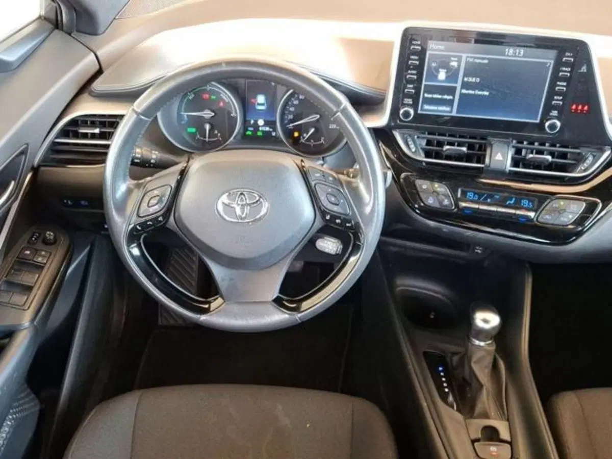 Toyota Toyota C-HR usata a Roma (8)