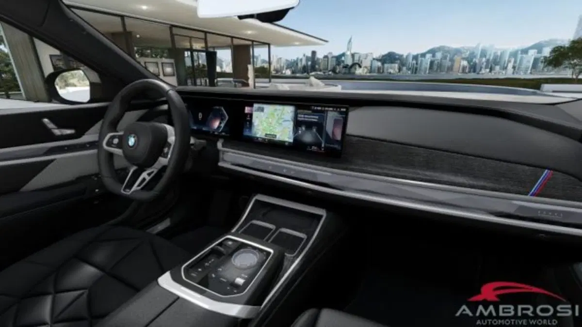 BMW Serie 7 nuova a Perugia (13)
