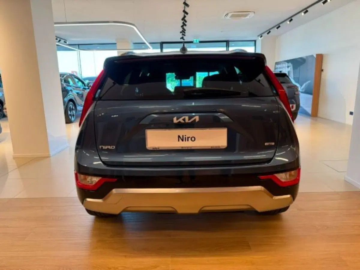 Kia Niro nuova a Bologna (5)