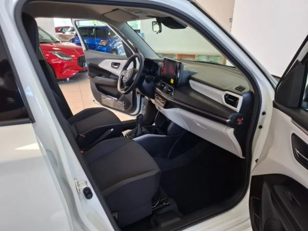 Suzuki Swift nuova a Reggio Emilia (16)