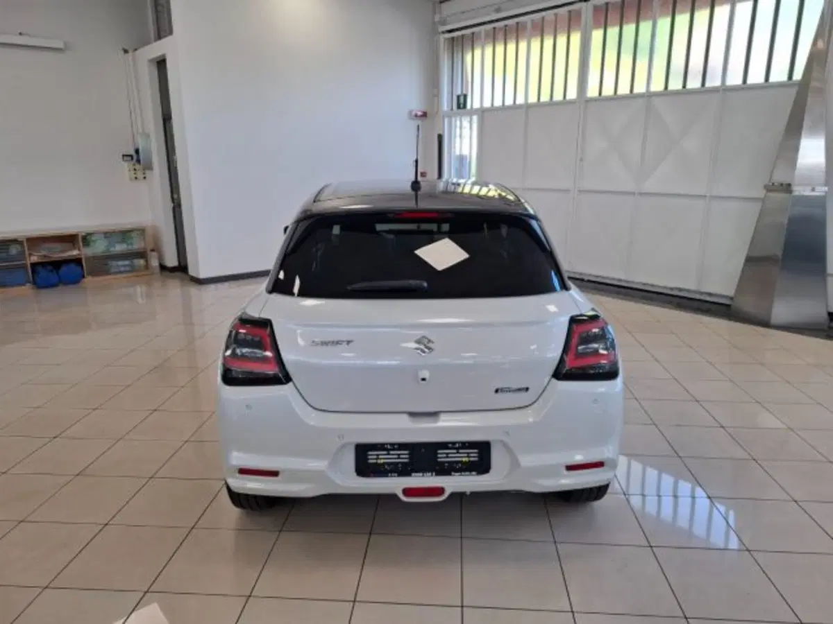 Suzuki Swift nuova a Reggio Emilia (4)