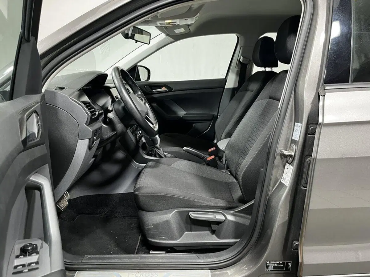 Volkswagen T-Cross usata a Sondrio (10)