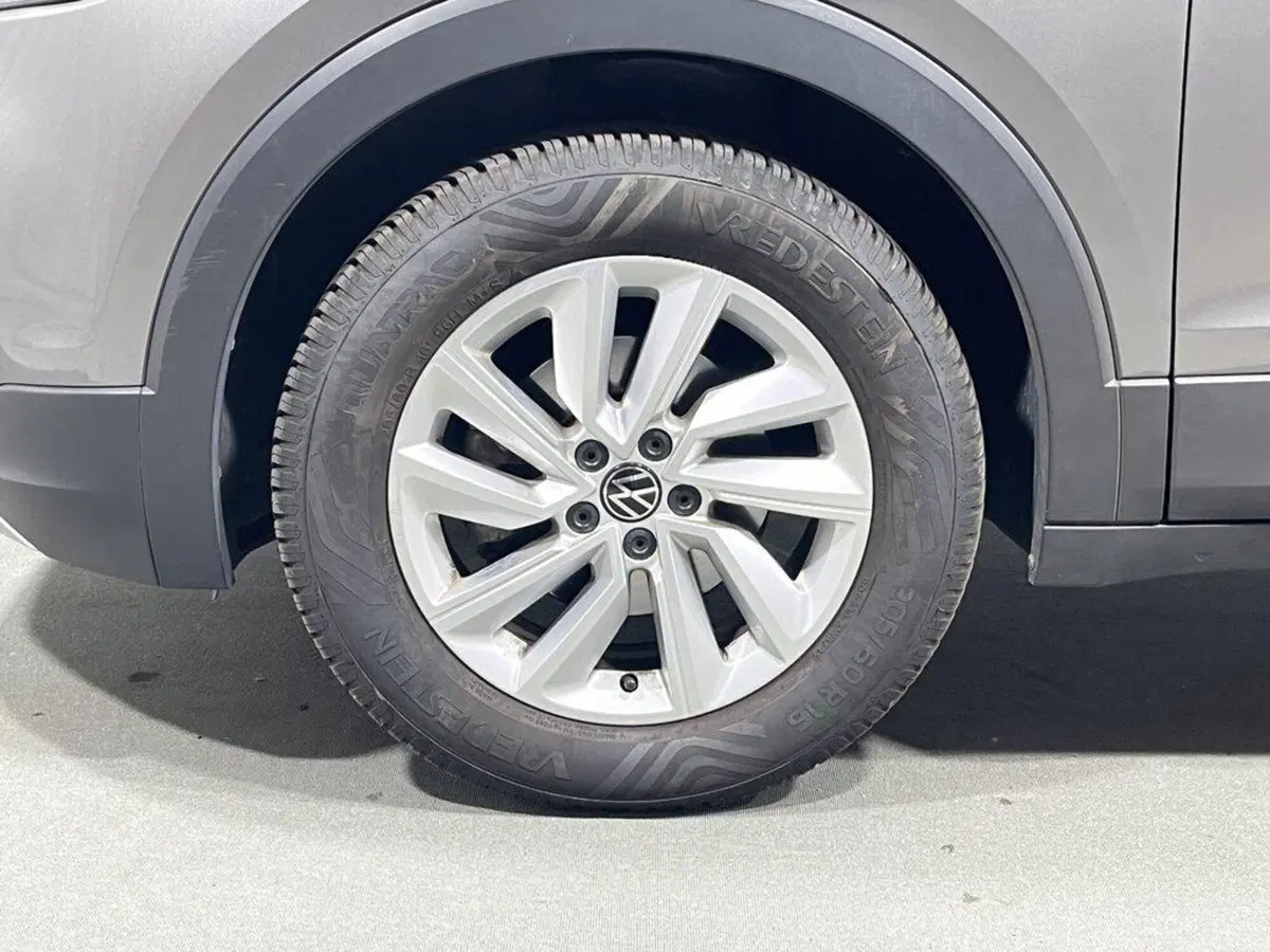 Volkswagen T-Cross usata a Sondrio (9)