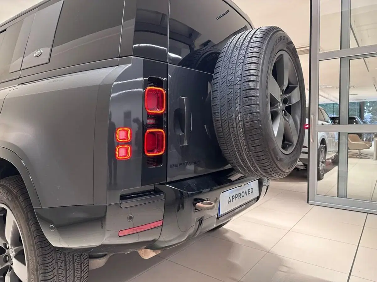 Land Rover Defender usata a Varese (14)