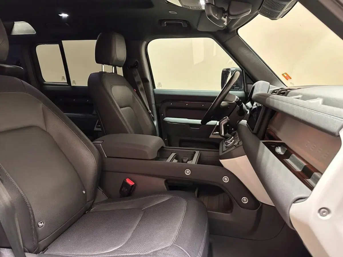 Land Rover Defender usata a Varese (3)