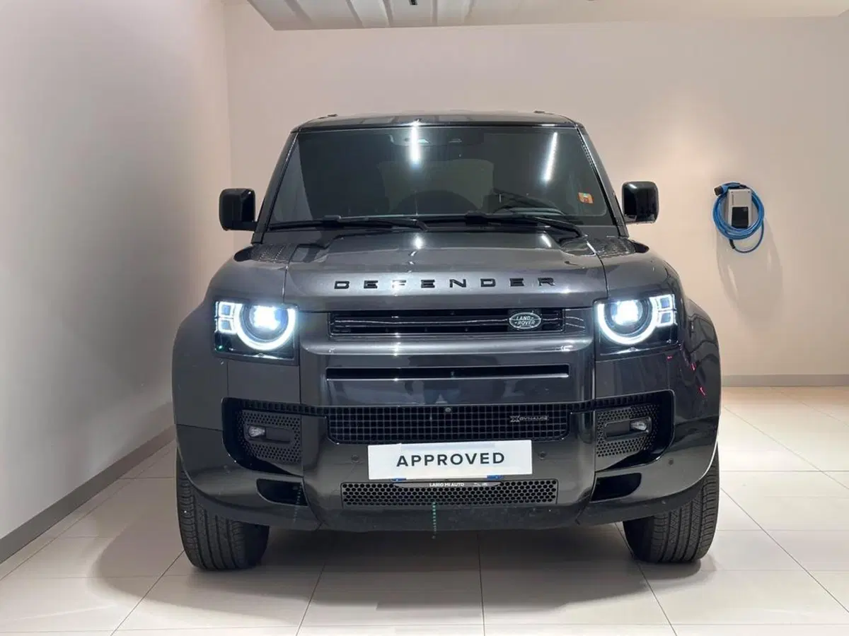Land Rover Defender usata a Varese (7)